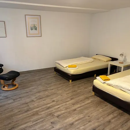 Lägenhet Grosse 100qm Fuer 6 Personen In Der Altstadt